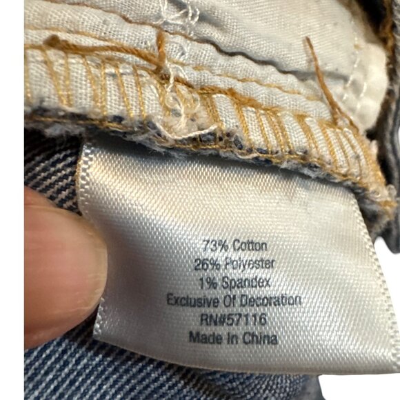 St. Johns Bay Womens Denim Bermuda Shorts Size 4 Average Mid-Rise Stretch Cotton - Picture 5 of 5